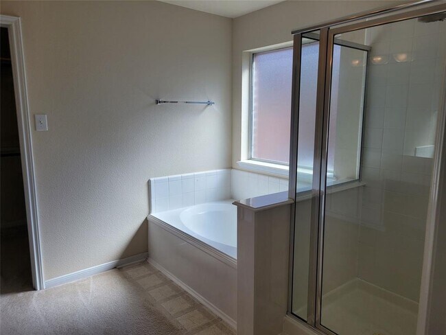 Building Photo - 6619 Halcyon Days Dr