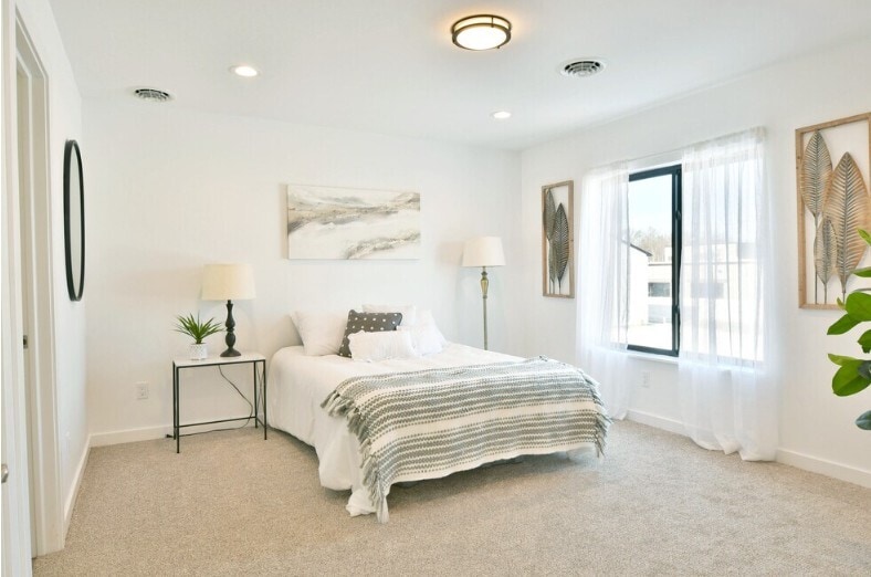 Building Photo - 6412 South Ave