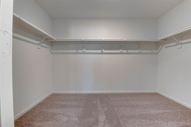 Building Photo - 14878 Calderon Dr