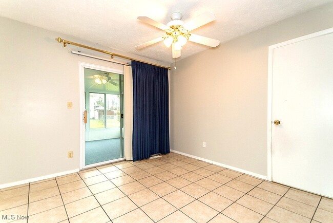 Building Photo - 6330 Cumberland Dr