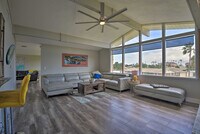 Building Photo - 726 Alden Dr