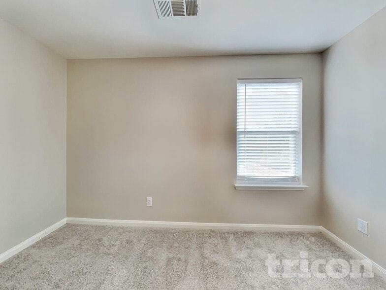 Building Photo - 4821 Cedar Springs Dr