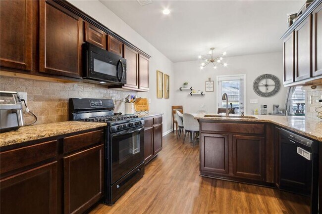 Building Photo - 151 Humphry Ct