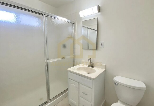 Building Photo - 3502 Hearst Dr