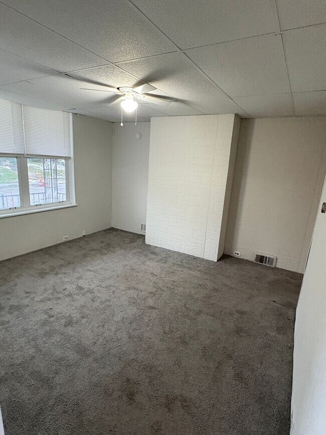 Building Photo - NORWOOD- Cute 2 bedroom 1.5 baths with fenced yard