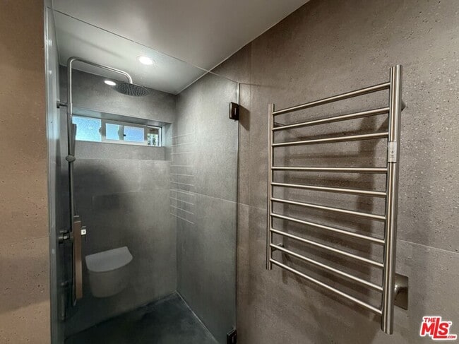 Building Photo - 640 Rome Dr