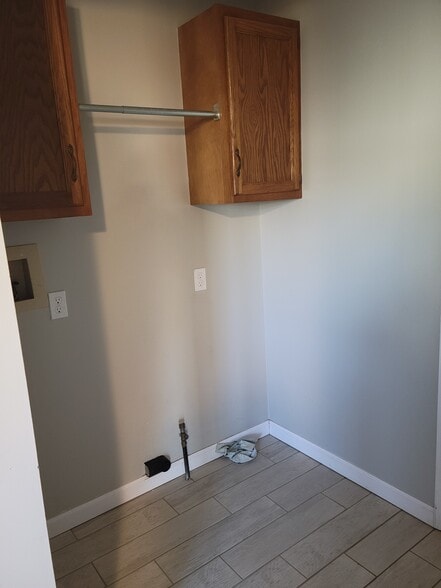 Building Photo - 815 Deer Run Dr