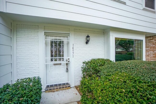 Building Photo - 14571 Misty Meadow Ln