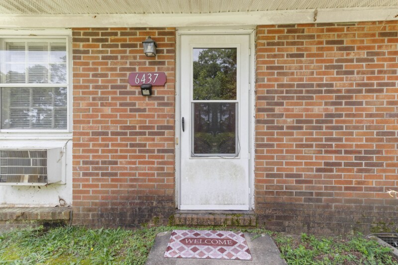 Primary Photo - 6437 Starbrook Dr