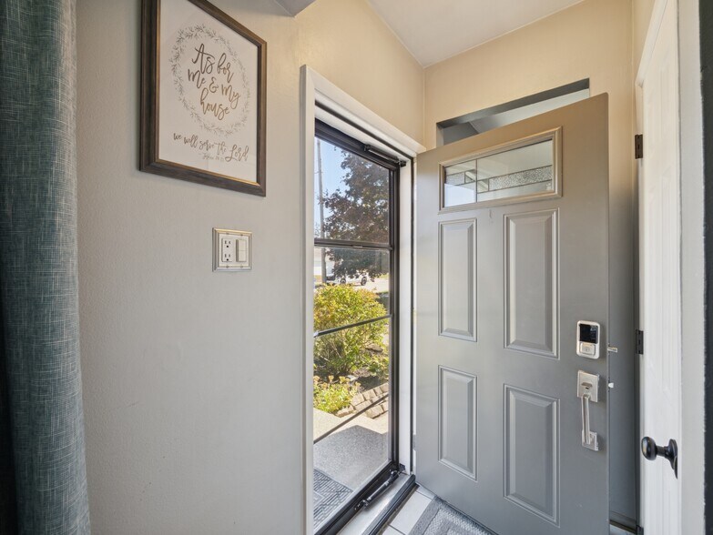 Building Photo - 26805 Richard Dr