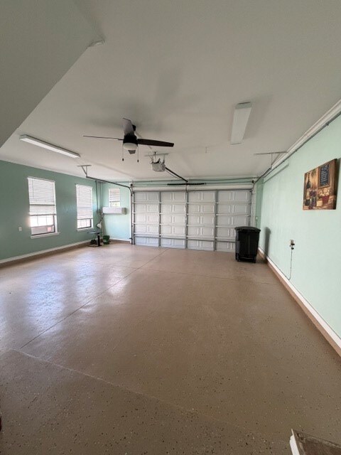 Building Photo - 3001 Pointer Ln
