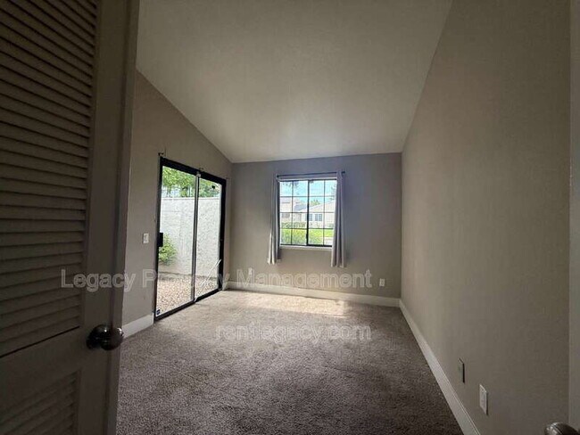 Building Photo - 7059 Sprig Dr