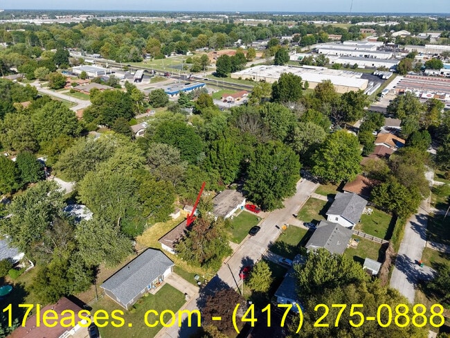 Building Photo - 201 S Meadowview Ave