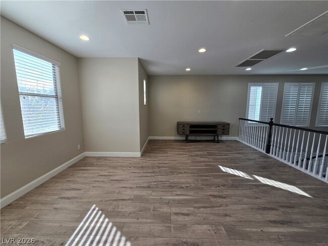 Building Photo - 927 Via Canale Dr