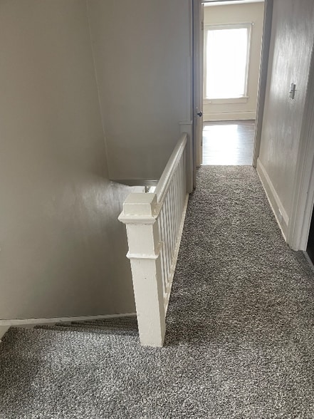 Building Photo - 334 Robbins Ave