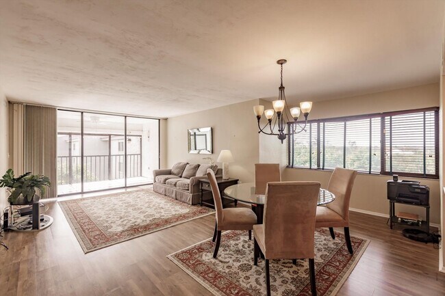 Building Photo - Enjoy great amenities with your annual rental