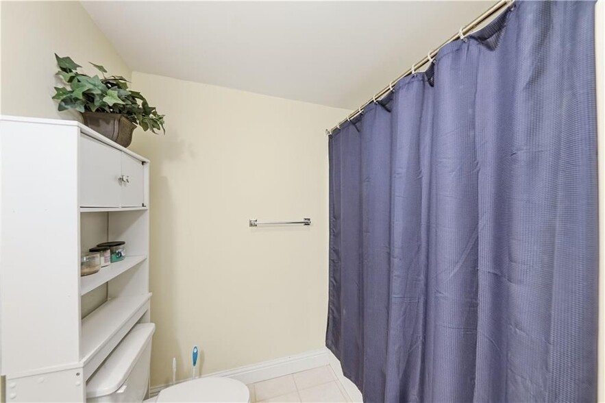 Building Photo - 260 Tabor Forest Dr