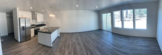 Building Photo - 2232 E Winger Rd