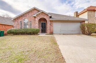 Building Photo - 927 Simon Dr