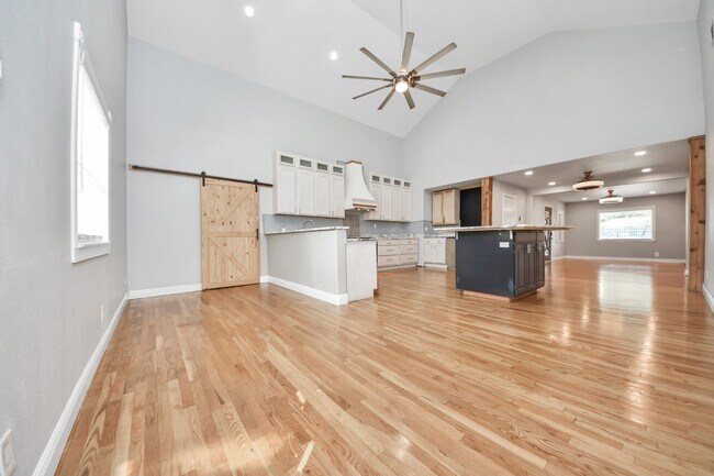 Building Photo - 602 Fostoria Ln
