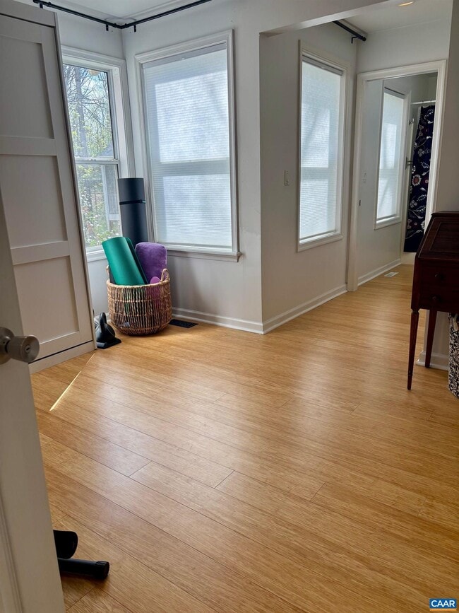 Building Photo - 292 Blackthorn Ln