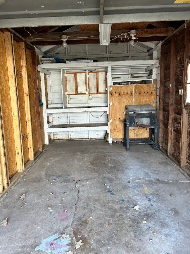 Building Photo - 237 S Streeter Ave