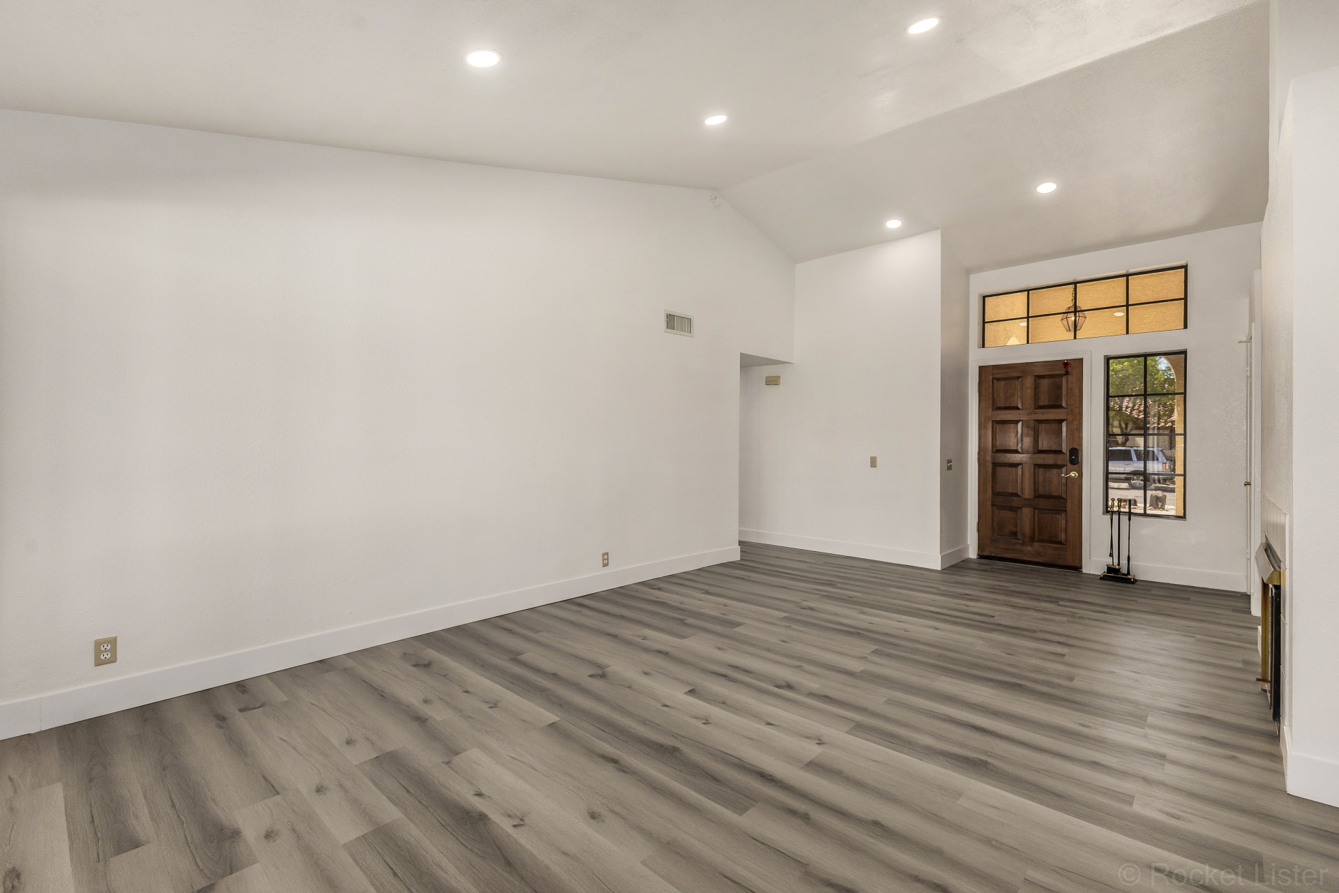 Building Photo - 7608 W McRae Way