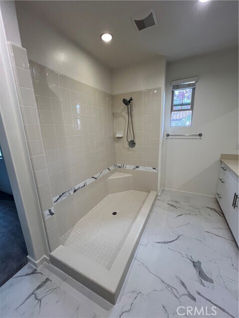Building Photo - 102 Wild Rose