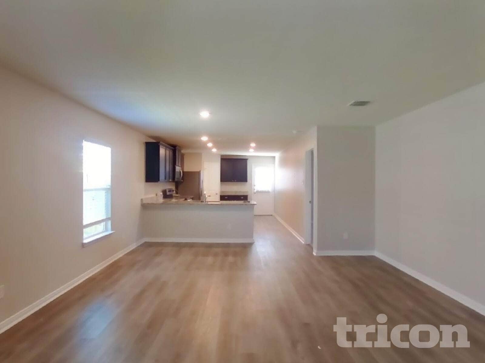 Building Photo - 715 Wonderland Trail