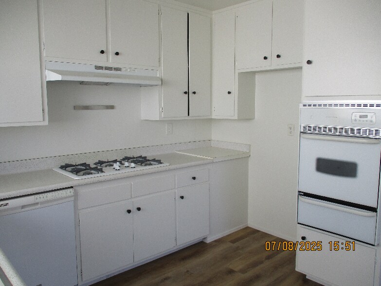 Building Photo - 407 Arenoso Ln
