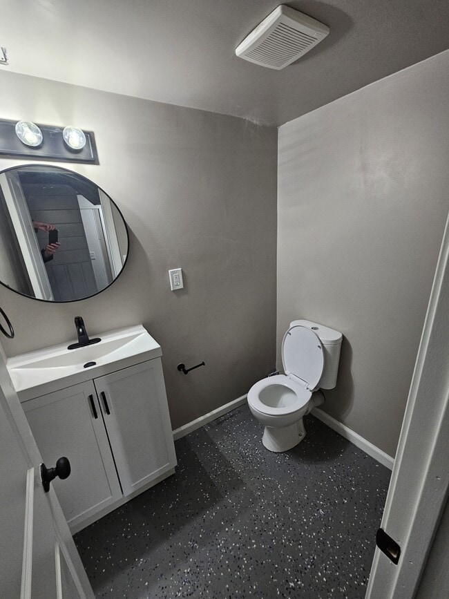 Building Photo - 19807 Gardenview Dr