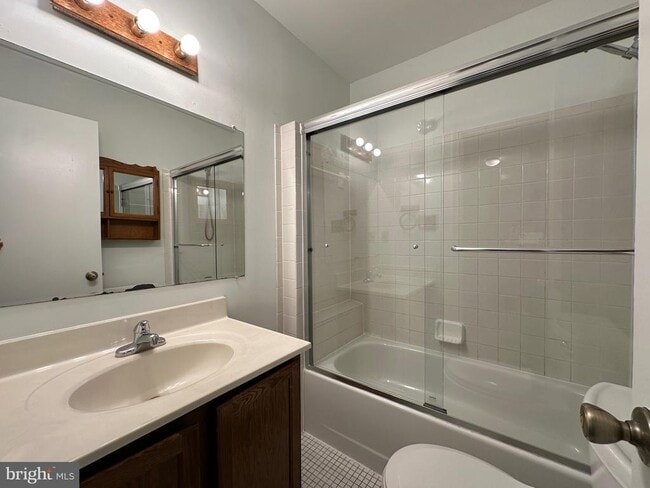 Building Photo - 7607 Lee Landing Dr