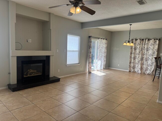 Building Photo - 8808 Vallejo Pl NE