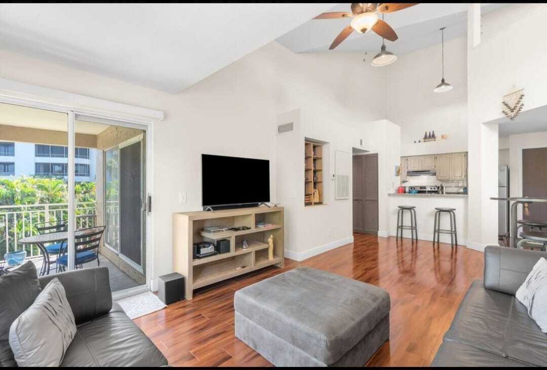 Building Photo - 1760 Palm Cove Blvd