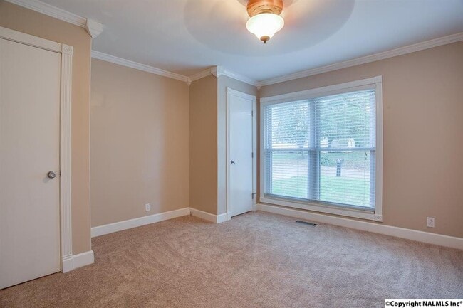 Building Photo - 4306 Cloverdale Dr NW