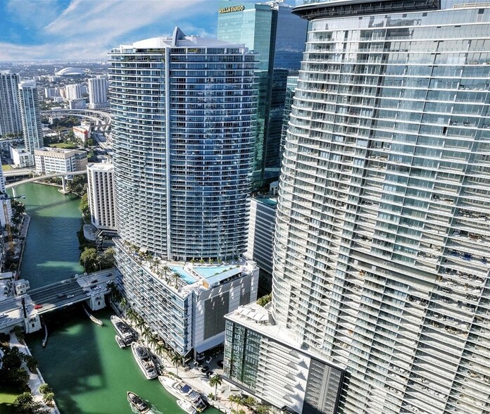 Building Photo - 200 Biscayne Boulevard Way