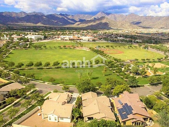 Building Photo - 20772 W Thomas Rd