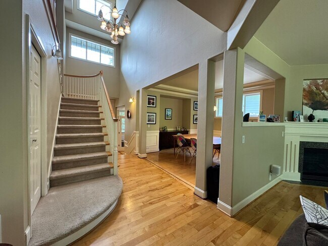 Building Photo - 4bd/2.5ba Sammamish Home
