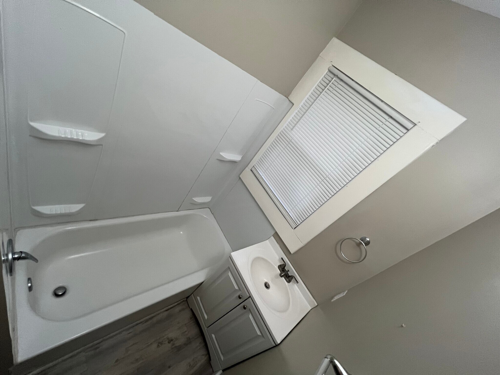 Building Photo - 1943 W Bethune St