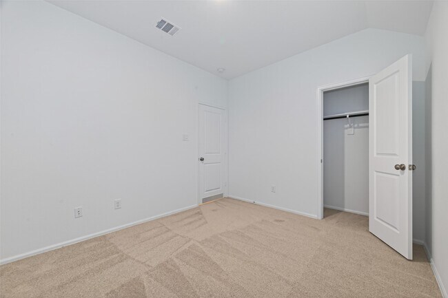 Building Photo - 3808 Moss Hl Rd