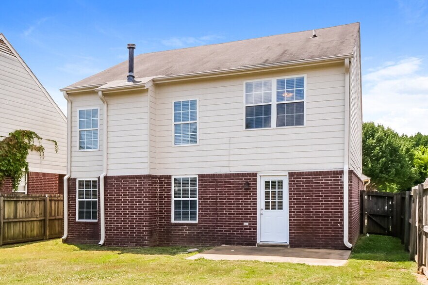 Building Photo - 7356 Green Ash Dr