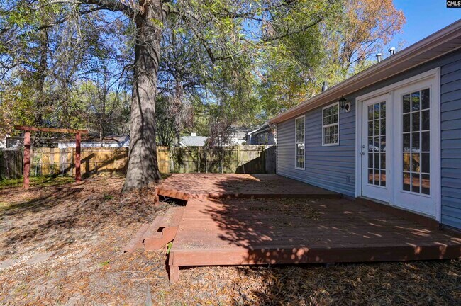 Building Photo - 509 Burnside Dr