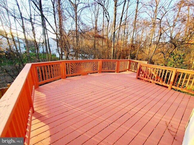 Building Photo - 9365 Owings Choice Ct