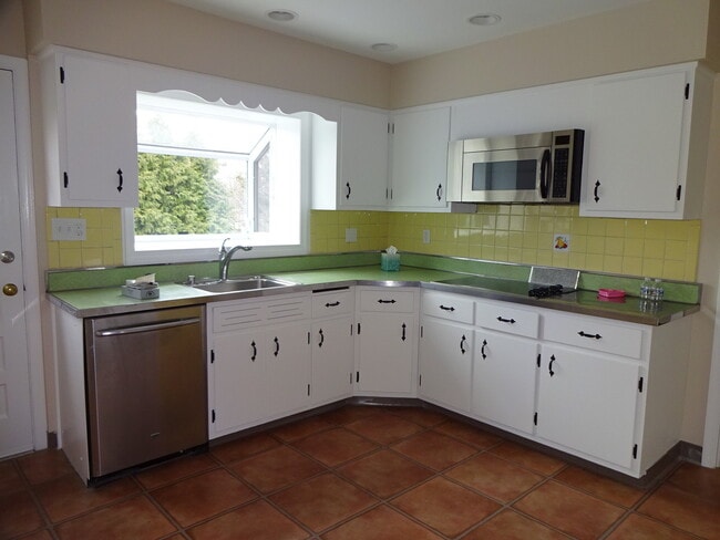 Building Photo - Wonderful Home in Prime Location!