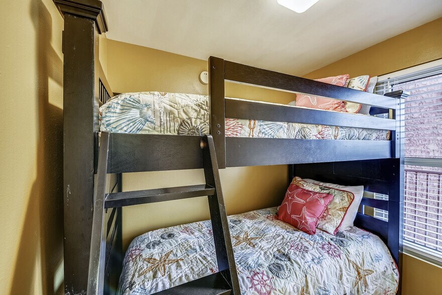 Building Photo - 104 Gulfside Ct