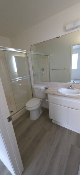Building Photo - 915 Almond Blossom Dr