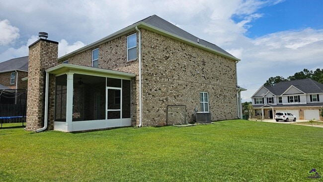 Building Photo - 507 Thurston St