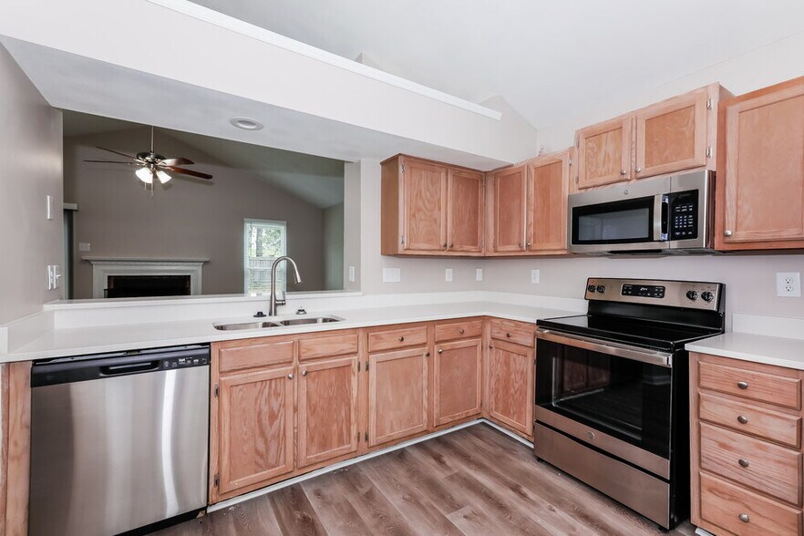 Building Photo - 4204 Compton Ct