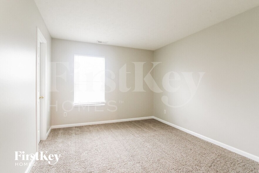 Building Photo - 8051 Little River Ln