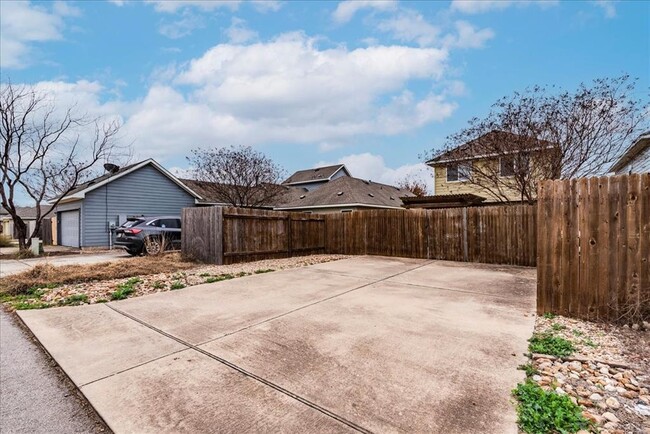 Building Photo - 126 Wainscot Oak Wy